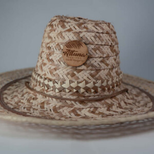 SOMBRERO  CON CUERDA